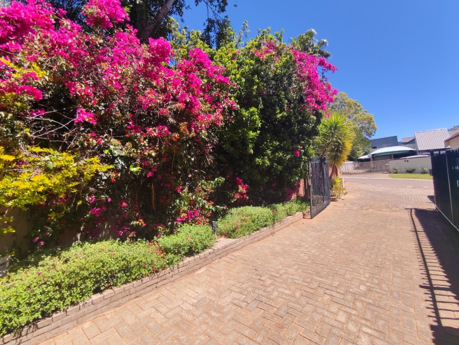 To Let 3 Bedroom Property for Rent in Pentagon Park Free State